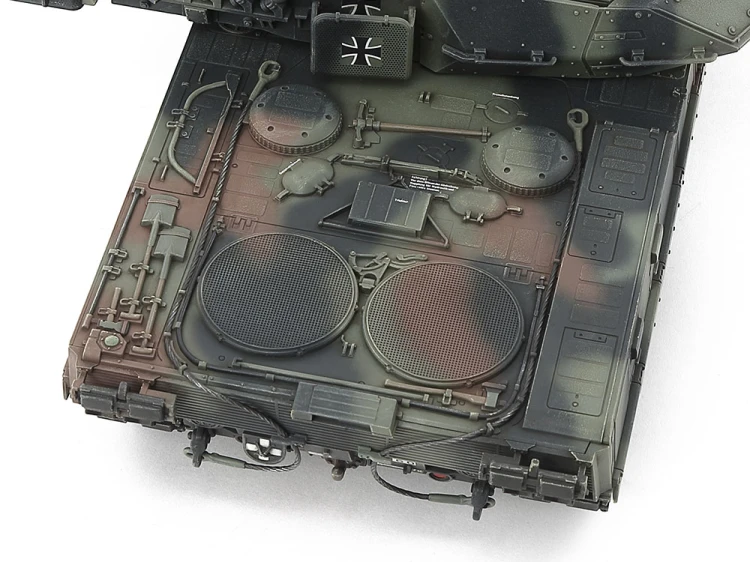 Czołg Leopard 2A7V German Main Battle Tank 32607 Tamiya