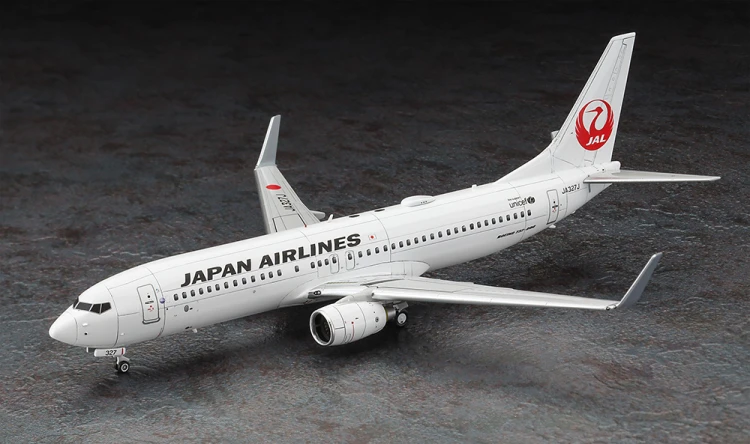 Samolot pasażerski Boeing 737-800 Japan Airlines 10745 Hasegawa