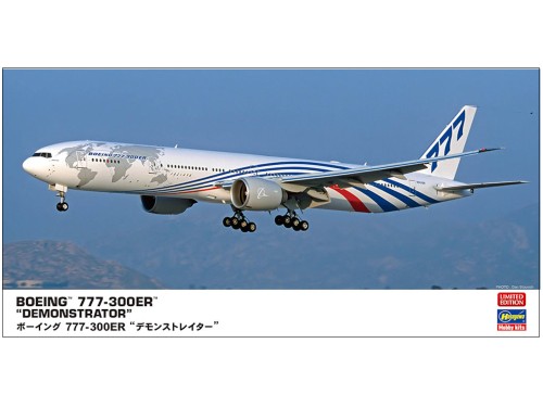 Samolot pasażerski Boeing 777-300ER Demonstrator 10870 Hasegawa