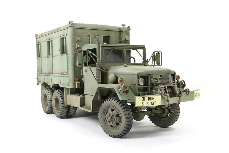 Ciężarówka wojskowa M-109A3/M-185A3 AF35304 AFV