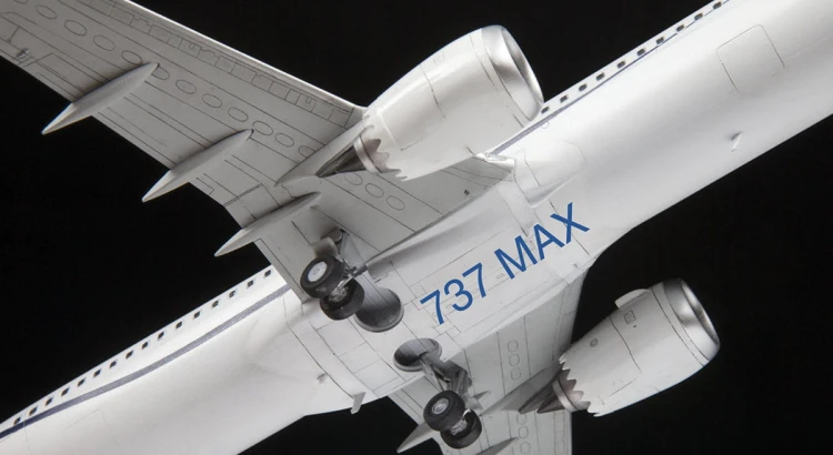 Samolot pasażerski Boeing 737-8 MAX 7026 Zvezda