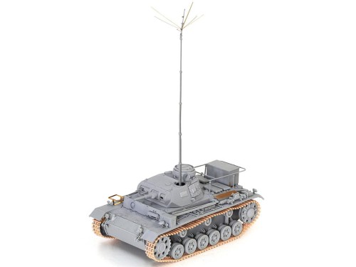 Czołg DAK Pz.Bef.Wg. Panzerbefehlswagen III Ausf.H 6901 Dragon