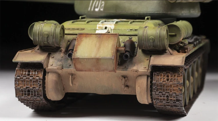 Czołg T-34/85 model 1944 3687 Zvezda