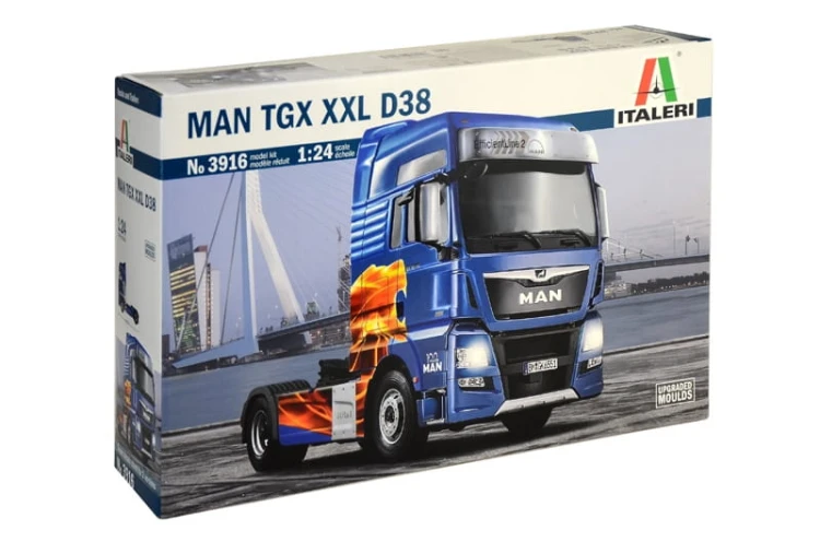 MAN TGX XXL D38 3916 Italeri
