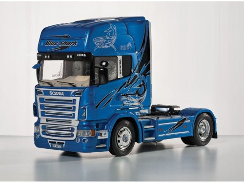 Samochód Scania R620 Blue Shark 3873 Italeri