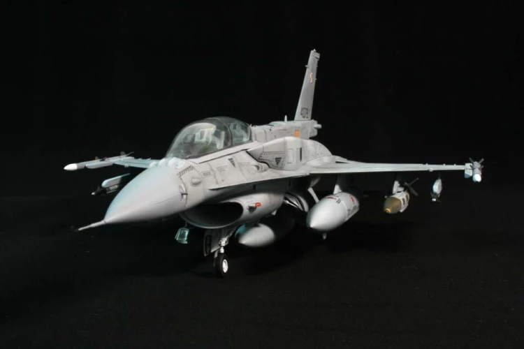 Samolot F-16D Block 52+ Polish Air Force 72002 Kinetic