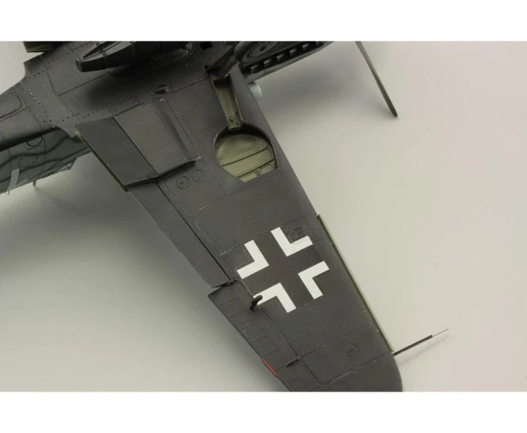 Samolot Messerschmitt Bf 109G-5 82112 Eduard