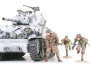 Czołg M4A3 Sherman 105mm 35251 Tamiya