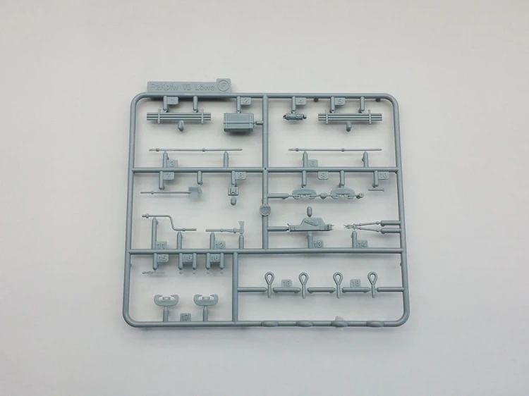 Czołg PzKpfw E-100 35A015 Amusing Hobby