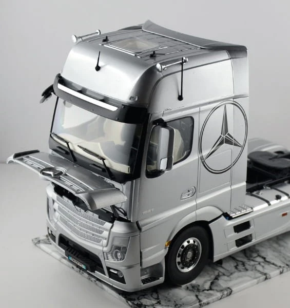 Mercedes Benz Actros MP4 3905 Italeri