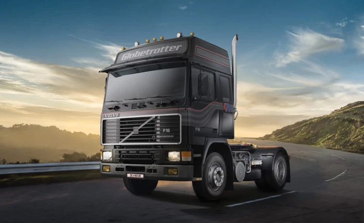 Volvo F16 Globetrotter 3923 Italeri