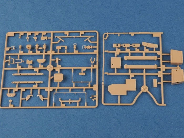 Czołg Schneider CA 83862 Hobby Boss