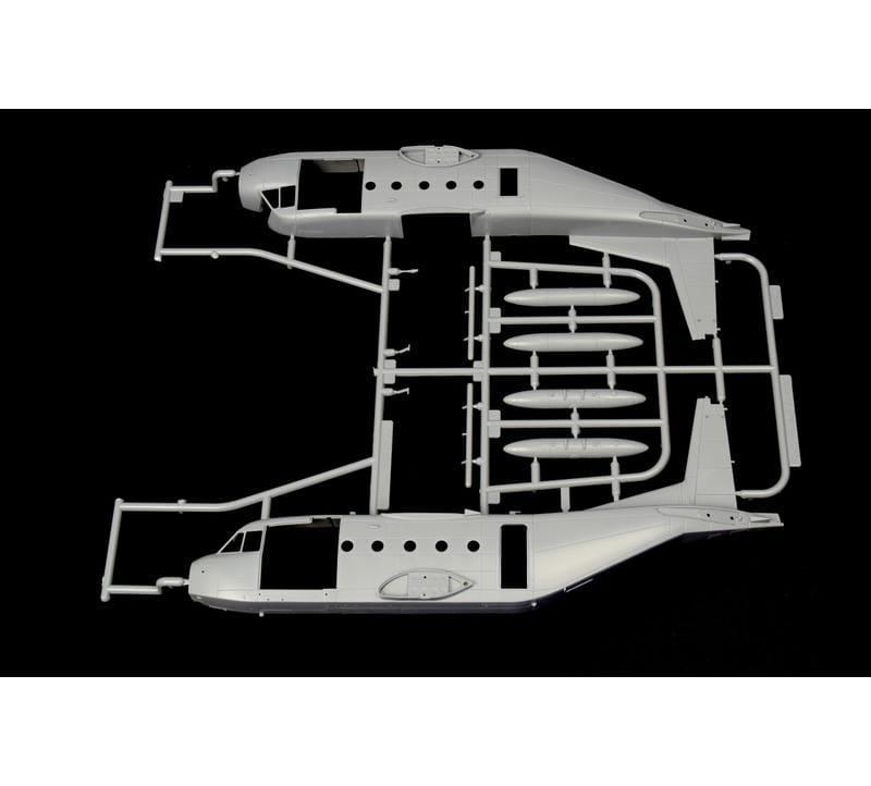 Samolot CASA C-212-100 SH72344 Special Hobby