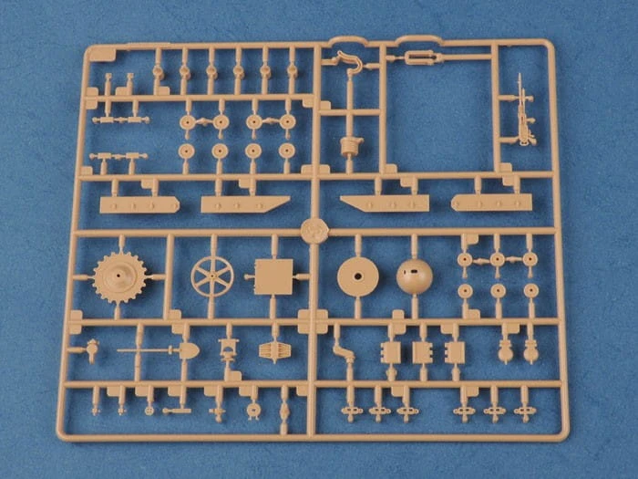 Czołg Schneider CA 83862 Hobby Boss