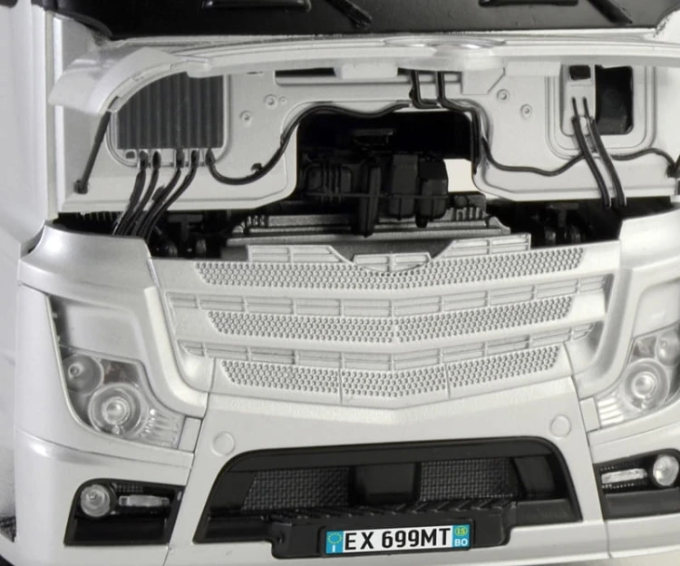 Mercedes Benz Actros MP4 3905 Italeri