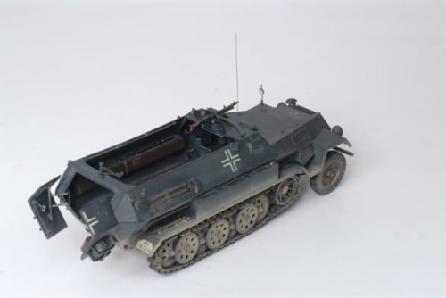 Transporter opancerzony Hanomag Sd.Kfz. 251/1 3572 Zvezda