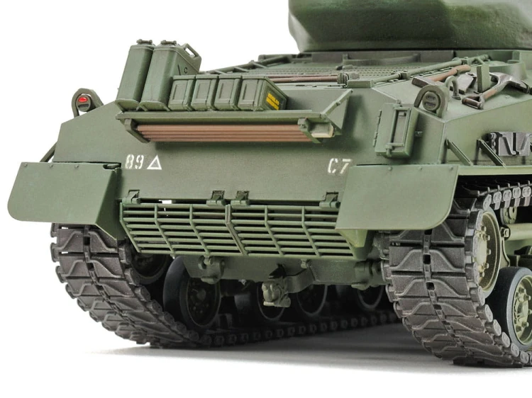Czołg M4A3E8 Sherman i GAZ-67B 35359 Tamiya