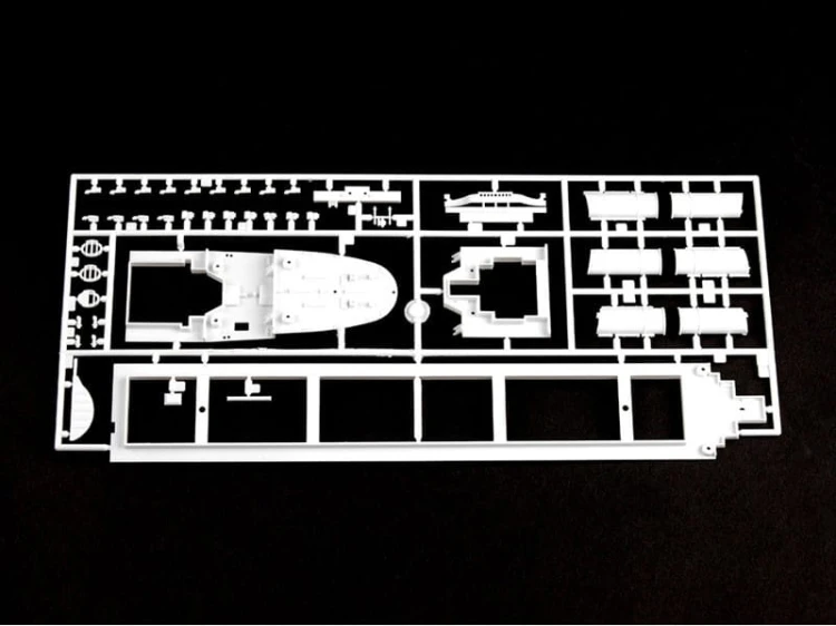 Okręt statek pasażerski RMS Titanic 81305 Hobby Boss