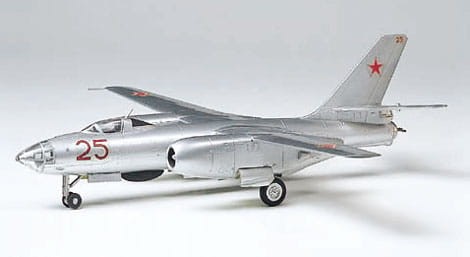 Samolot Ilyushin Ił-28 Beagle 61601 Tamiya
