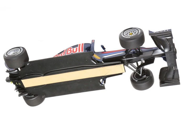 Bolid wyścigowy Renault RB6 20067 Tamiya