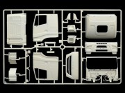 Iveco Stralis Hi-Way Euro 5 3899 Italeri