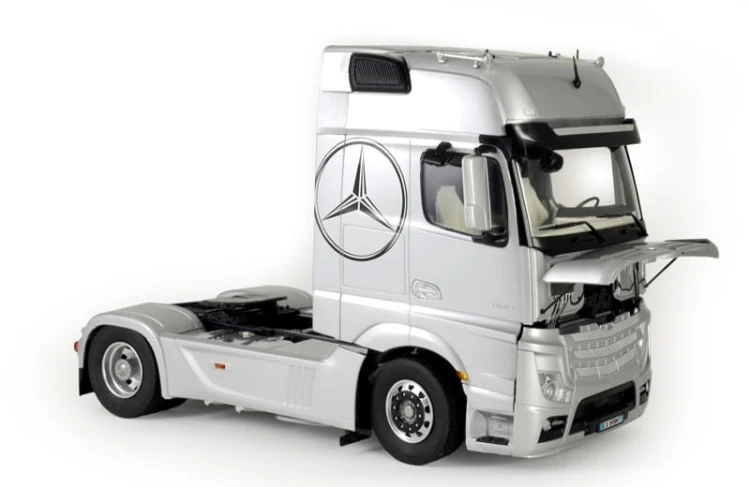 Mercedes Benz Actros MP4 3905 Italeri