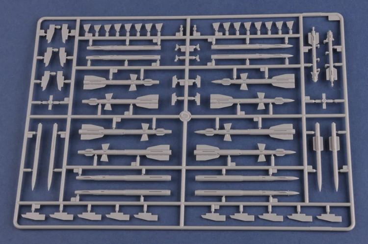 Samolot Sukhoi Su-27UB Flanker C 81713 Hobby Boss
