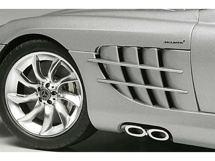 Mercedes Benz SLR McLaren 24290 Tamiya