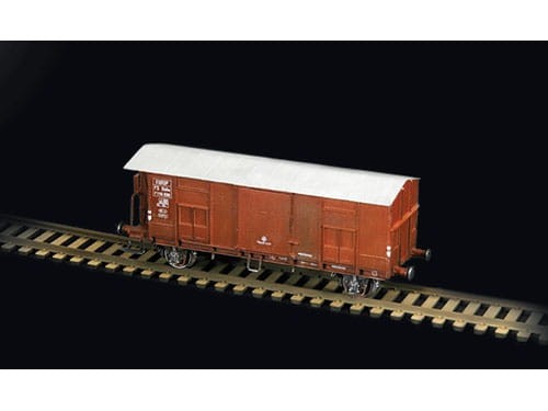 Wagon towarowy kryty typu F 8703 Italeri