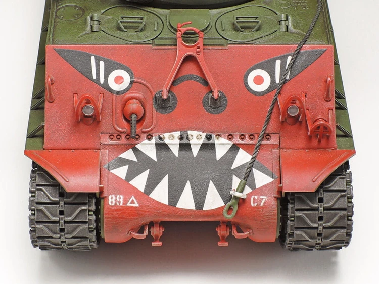 Czołg M4A3E8 Sherman i GAZ-67B 35359 Tamiya
