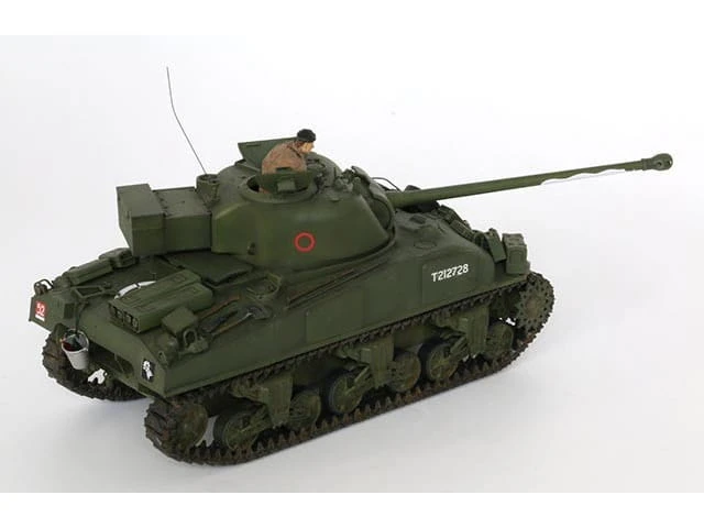 Czołg Sherman IC Firefly 35-028 Asuka