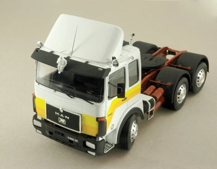 MAN 26.321 Formel Six 0756 Italeri