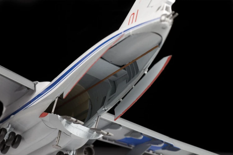 Samolot Iljuszyn Ił-76MD 7011 Zvezda