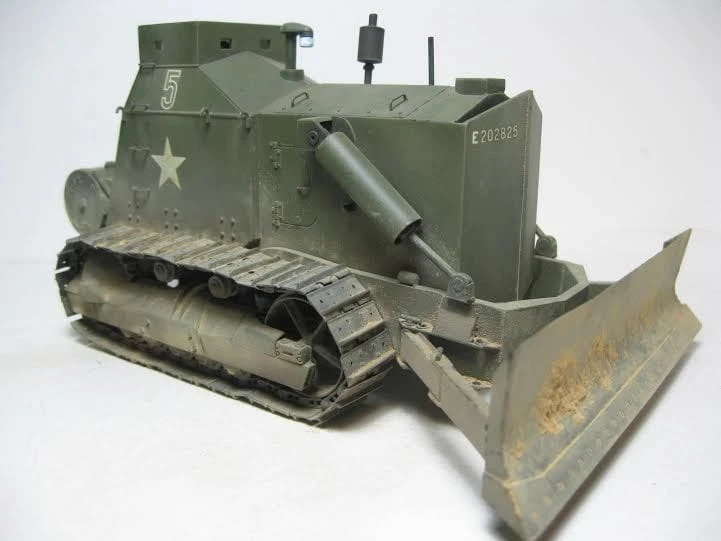 Buldożer wojskowy Caterpillar D7 35852 Mirror Models