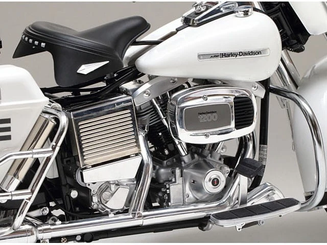 Motocykl Harley Davidson FLH1200 Policja 16038 Tamiya
