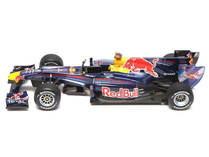 Bolid wyścigowy Renault RB6 20067 Tamiya